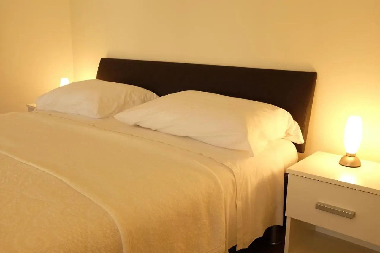 Apartment Livia With 2 Cozy Terraces Near Pula Перой Хорватия